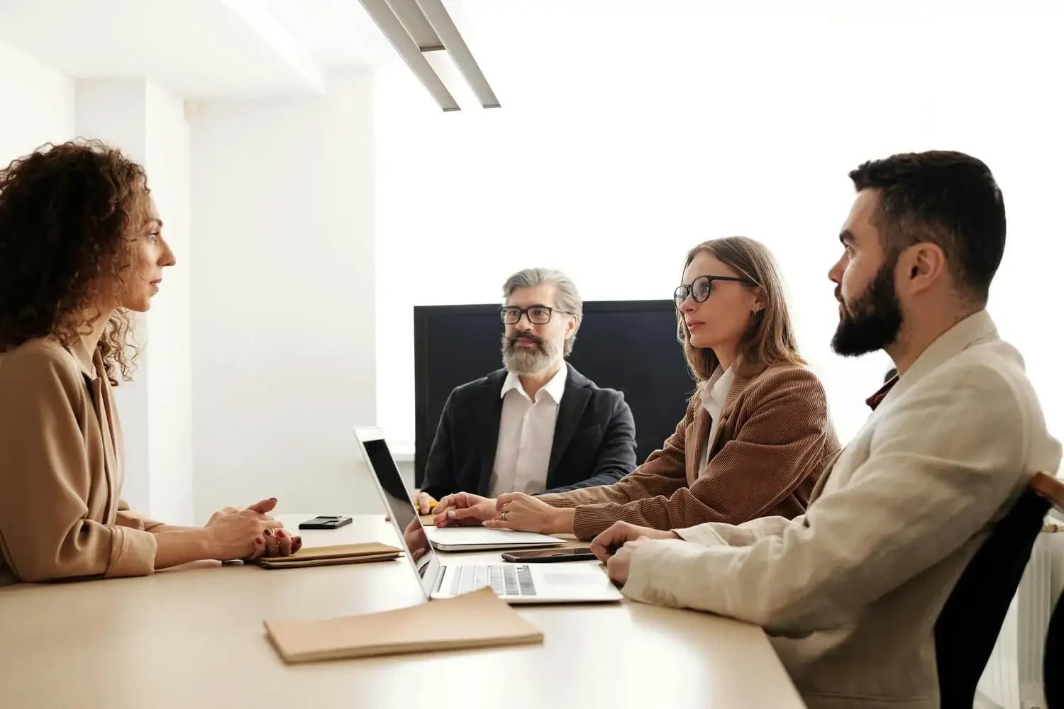 How to End an Interview as a Job Candidate (With Examples)