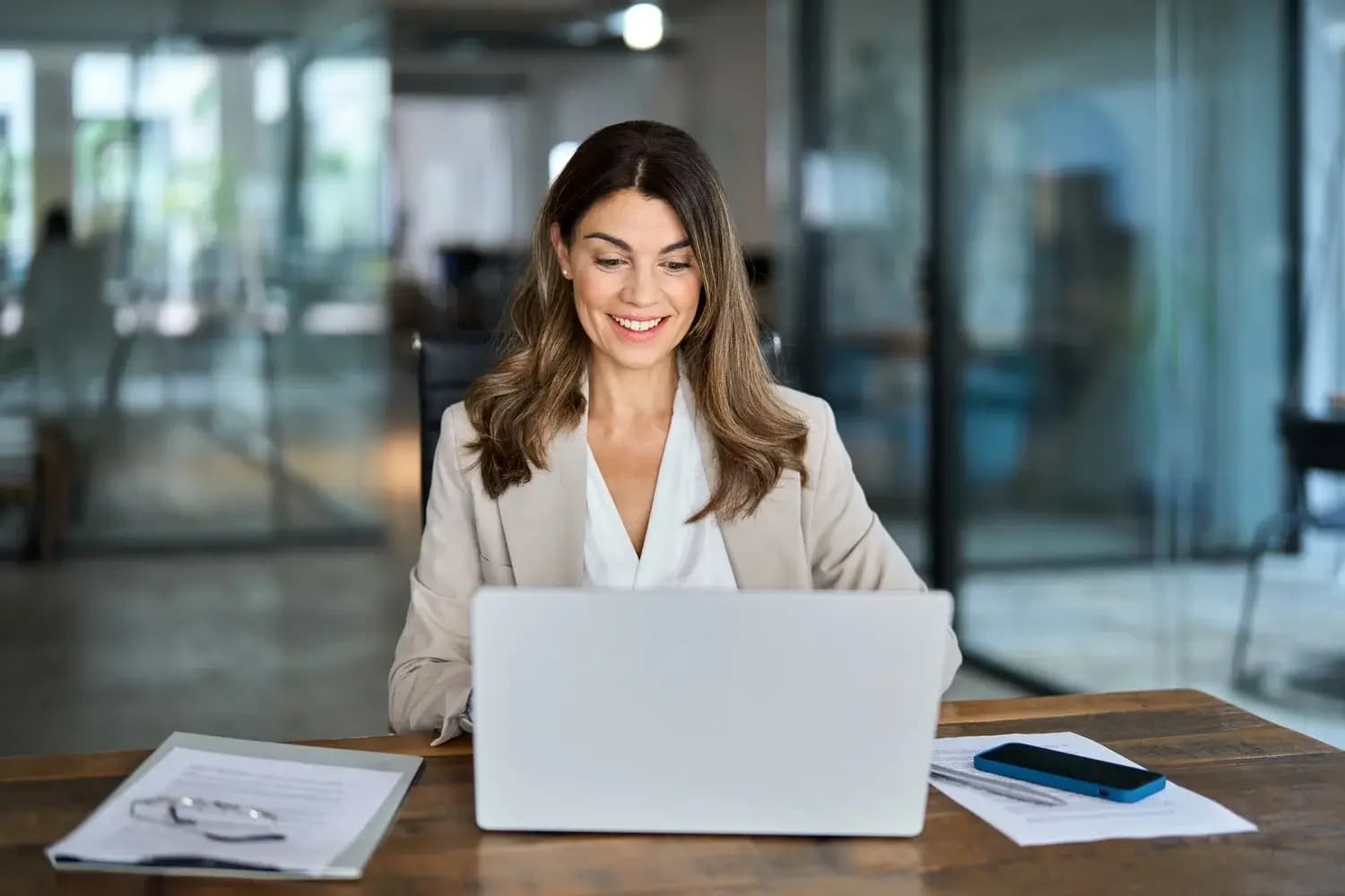 Top 12 HR KPIs to Track in 2025: Key Metrics for Success