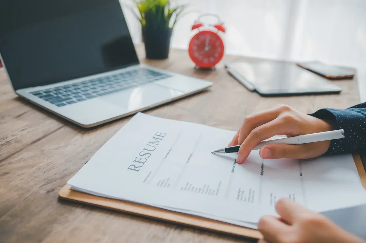 How to Write a Resume in 7 Easy Steps – All You Need to Know